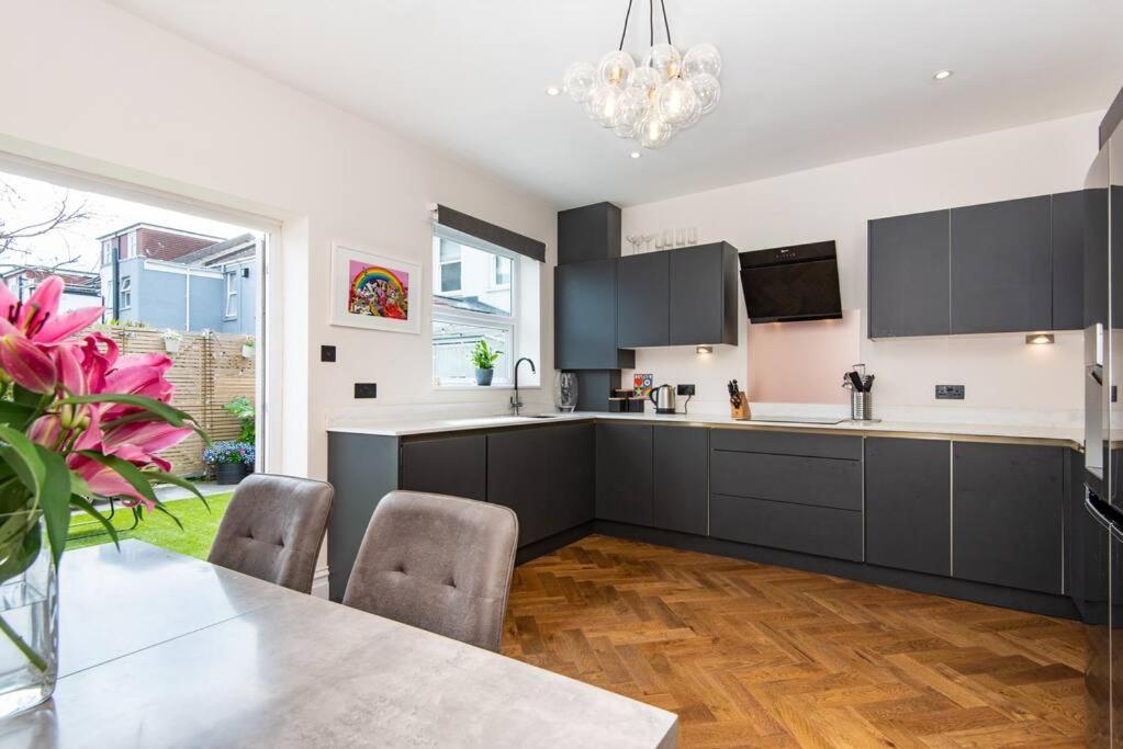 Newly Renovated Victorian House With Free Parking Villa Brighton Eksteriør bilde